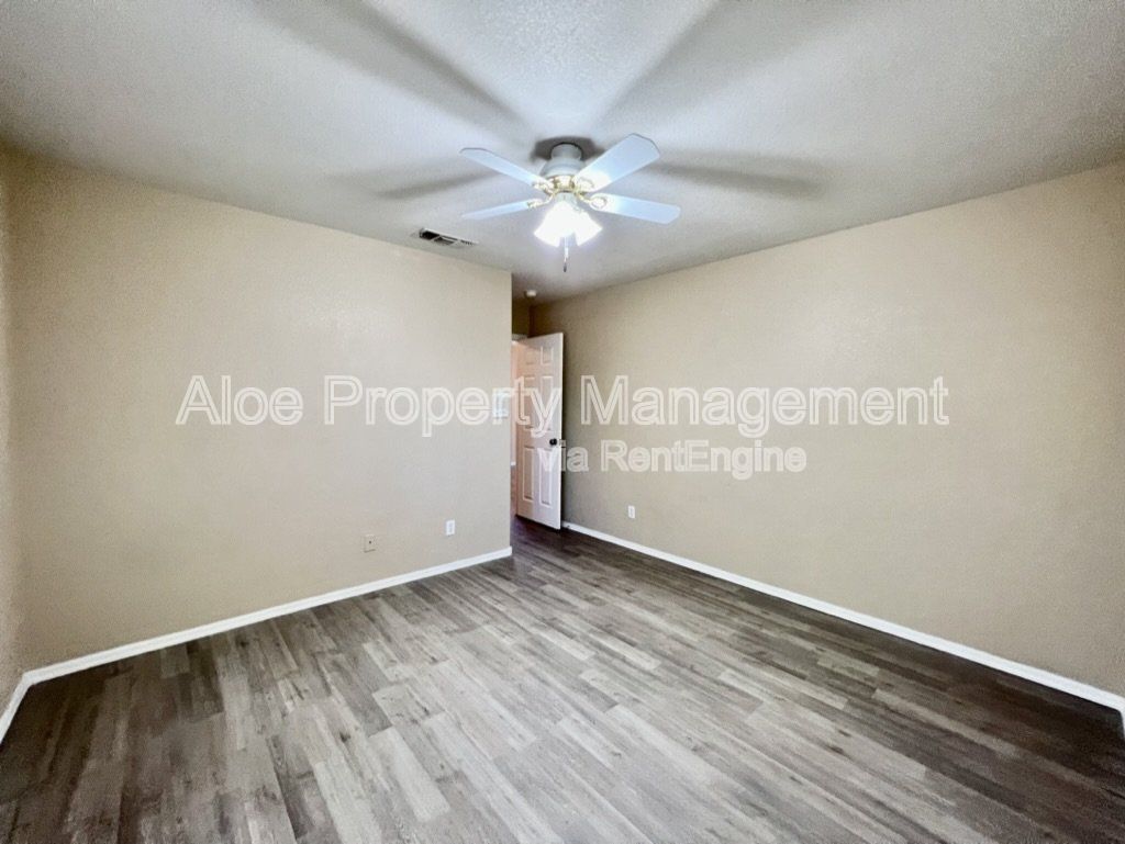 Gallery Image 30