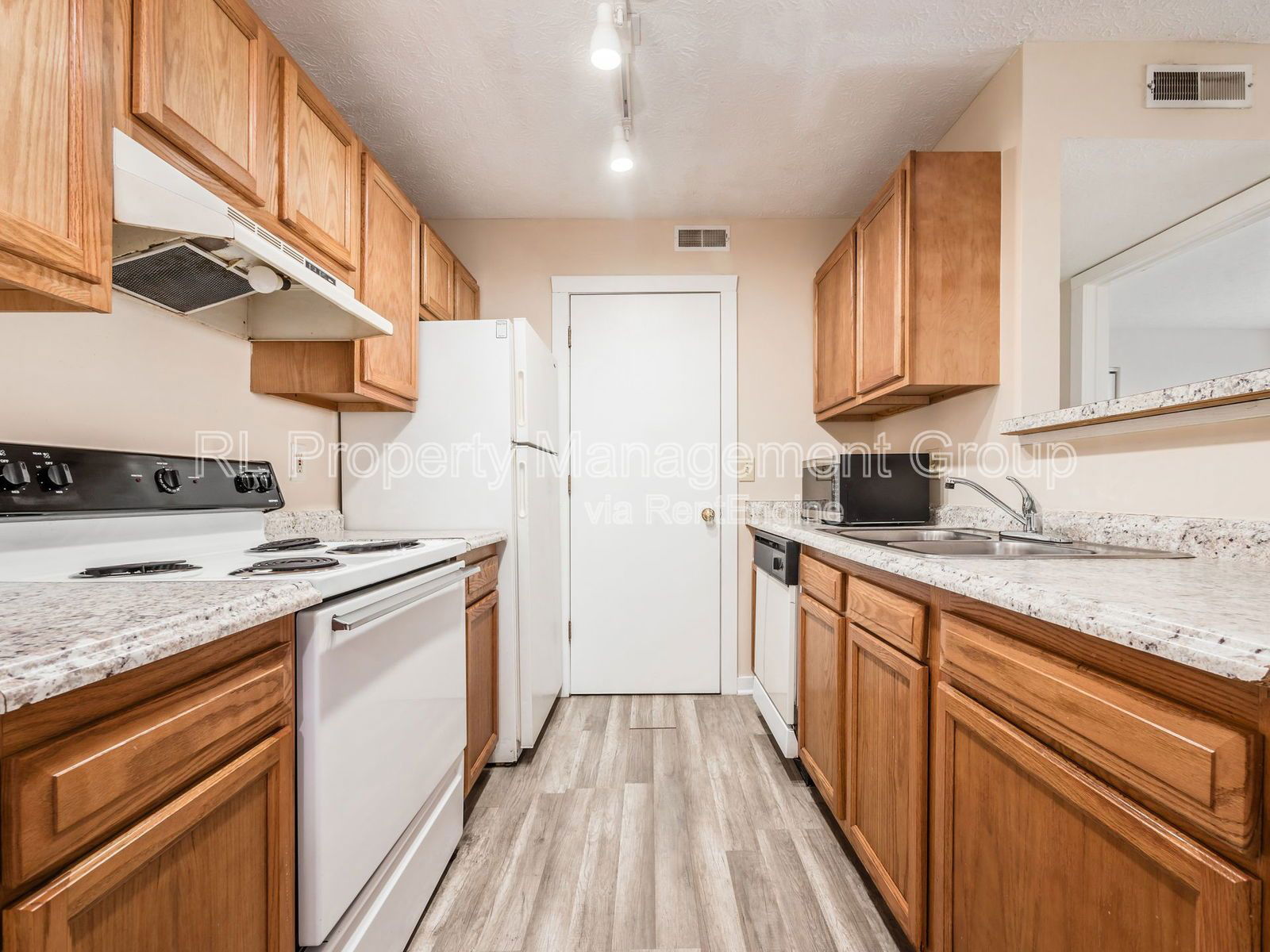 Gallery Image 16