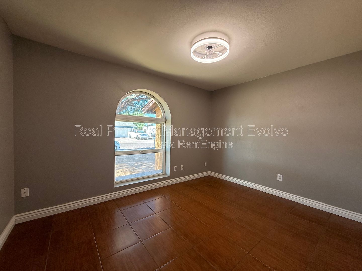 Gallery Image 18