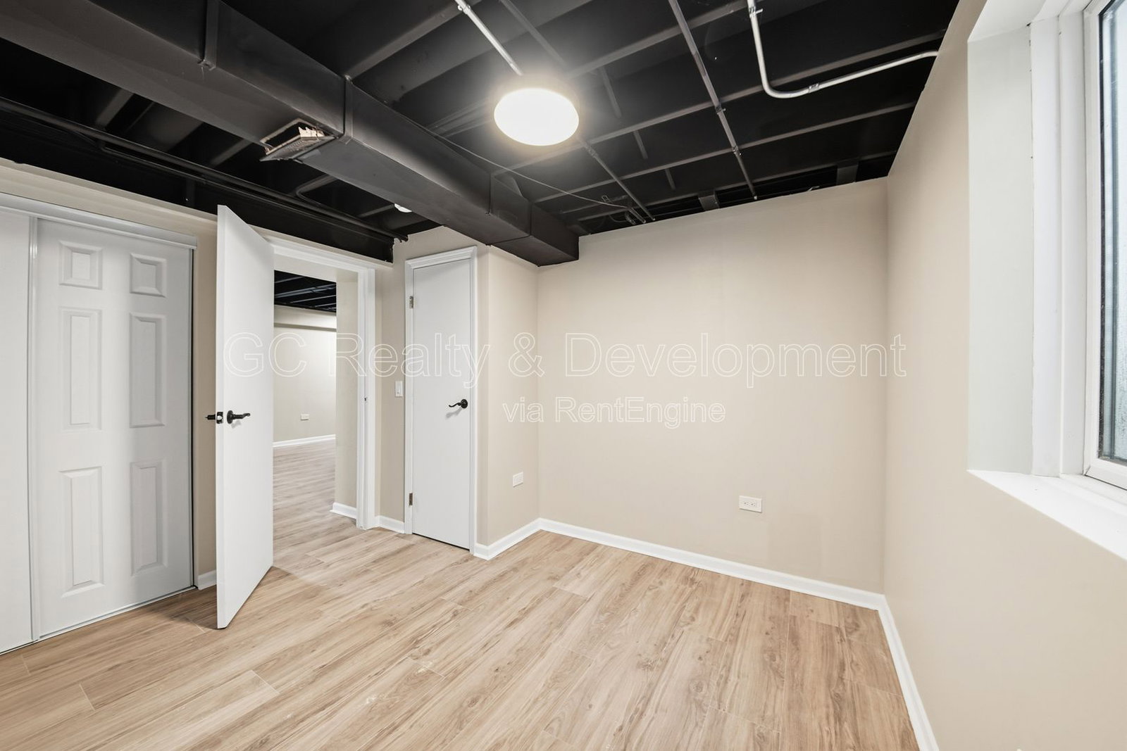 Gallery Image 18