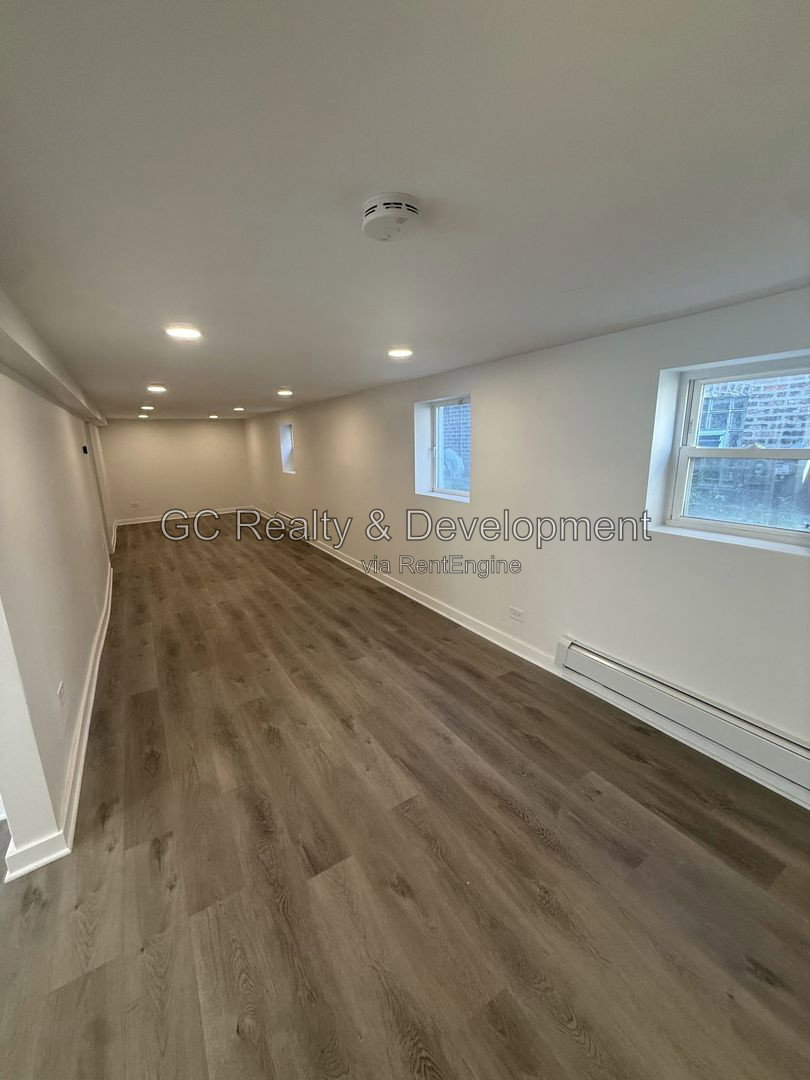 Gallery Image 16