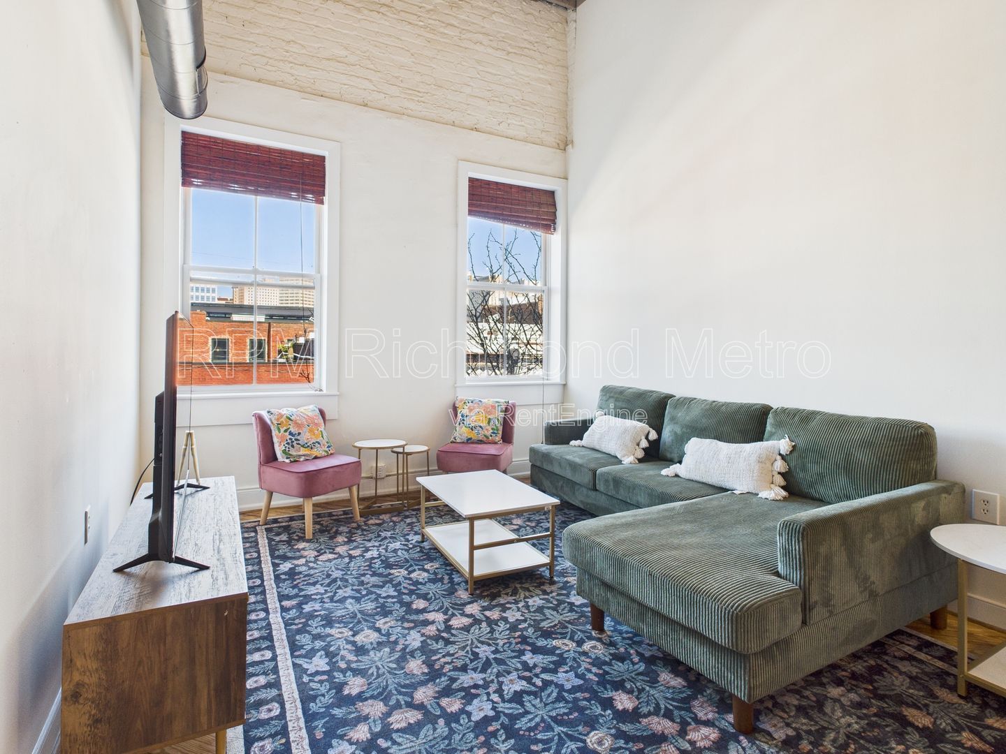Gallery Image 0