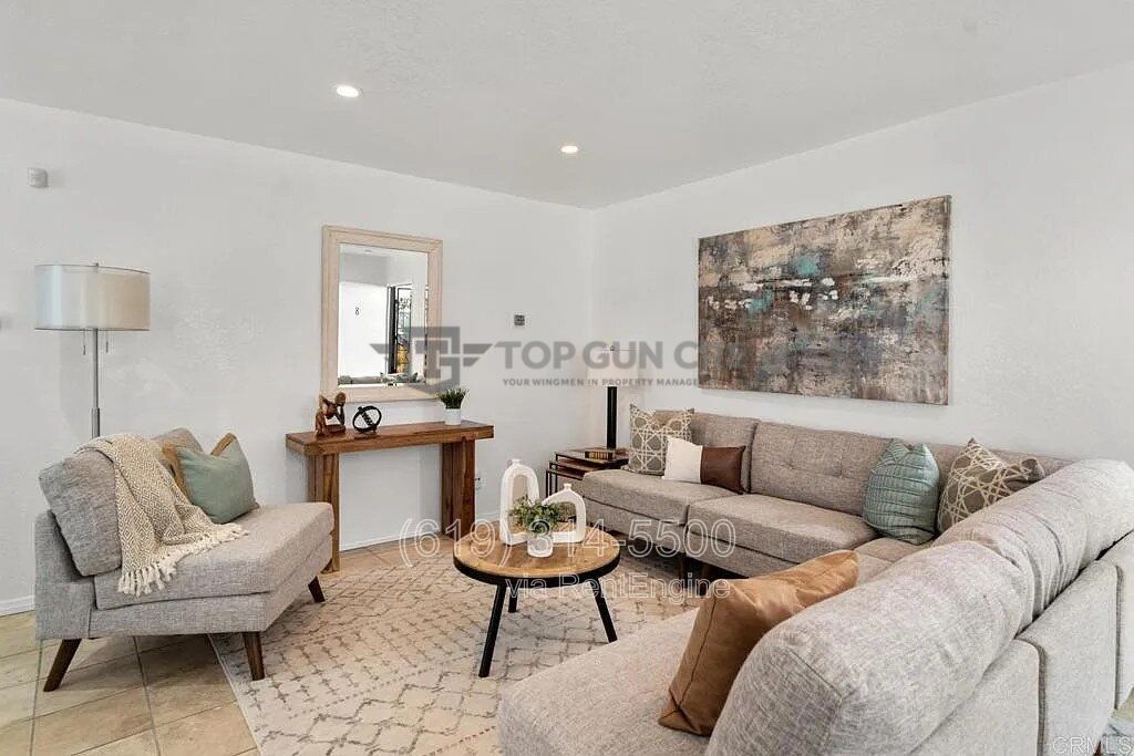 Gallery Image 0