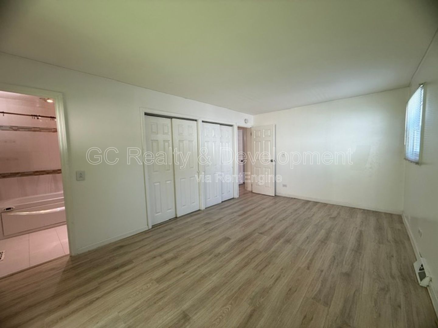 Gallery Image 17