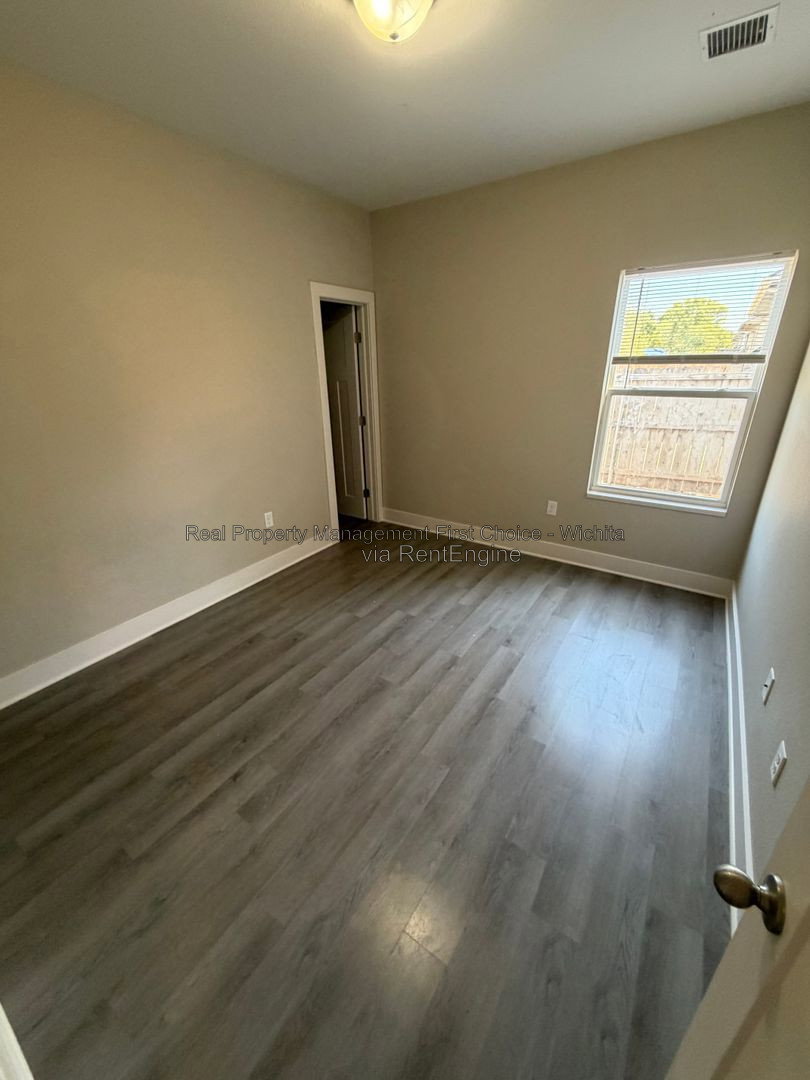 Gallery Image 19