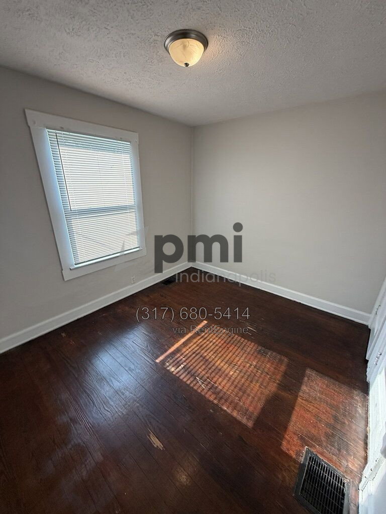 Gallery Image 15