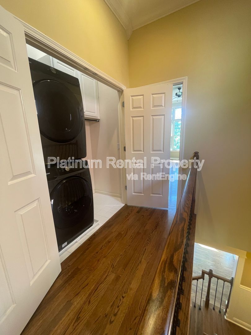 Gallery Image 37