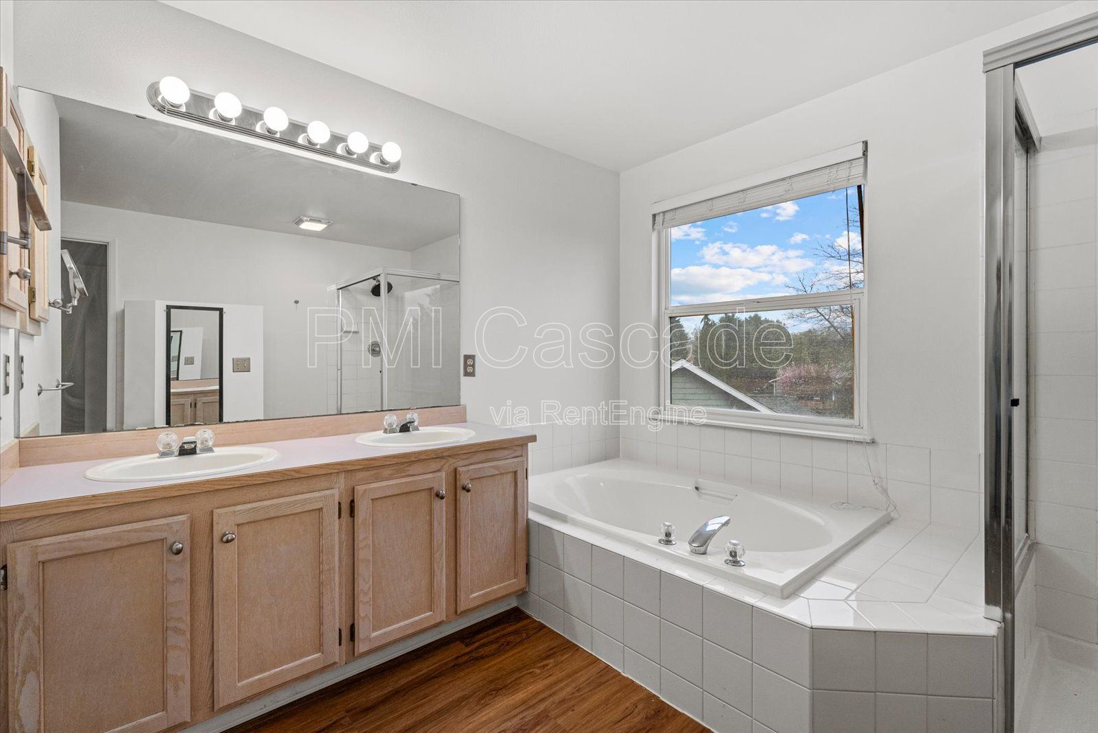 Gallery Image 18