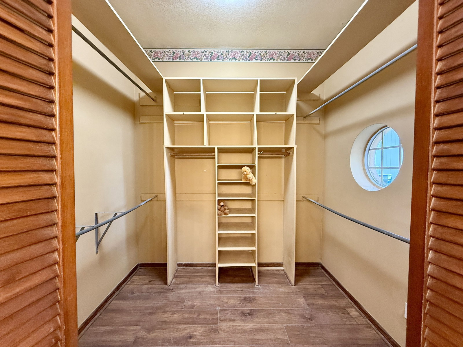 Gallery Image 13