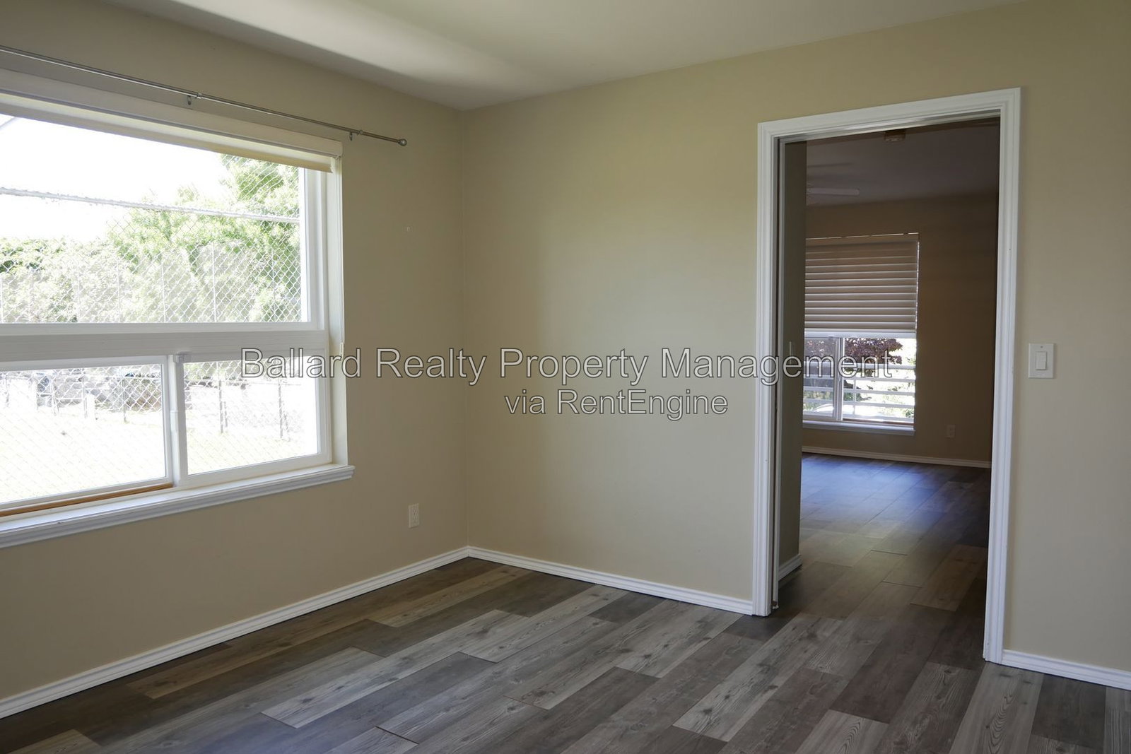 Gallery Image 16
