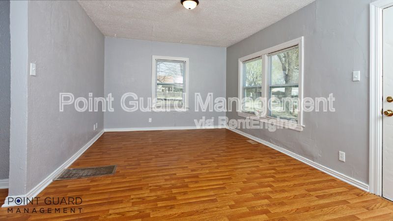 Gallery Image 0