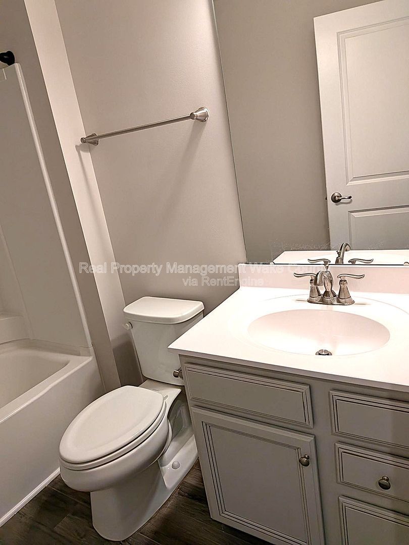 Gallery Image 16