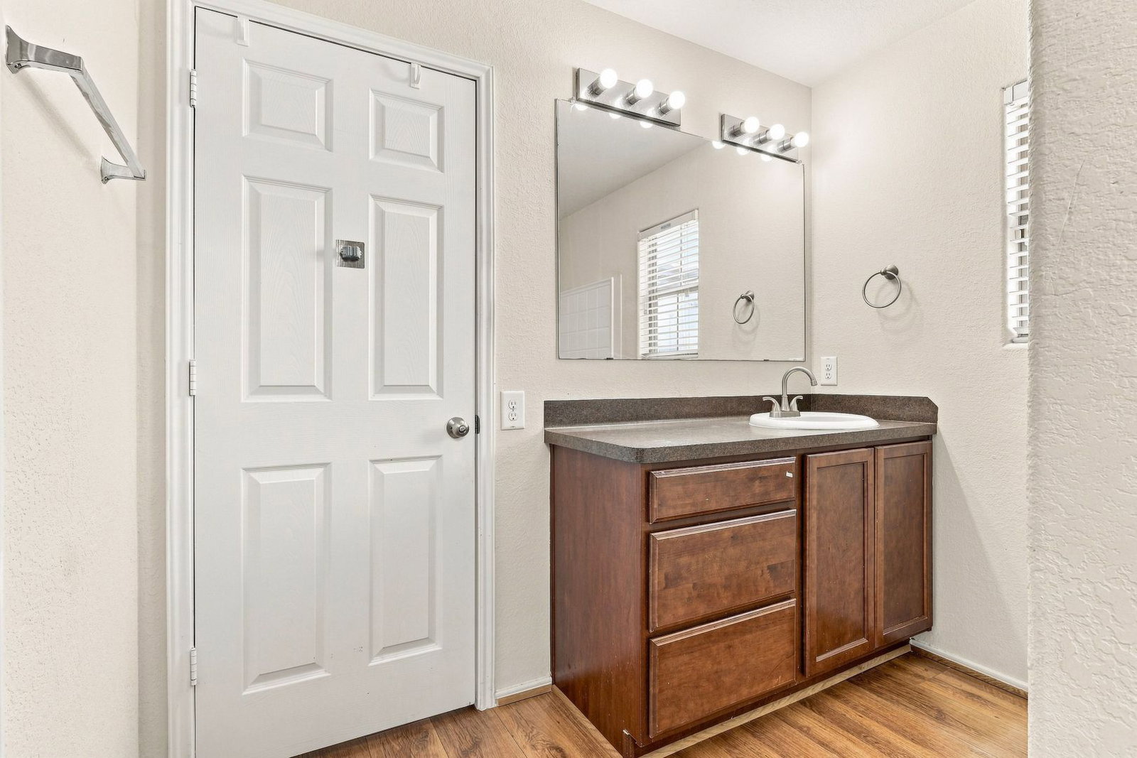Gallery Image 16