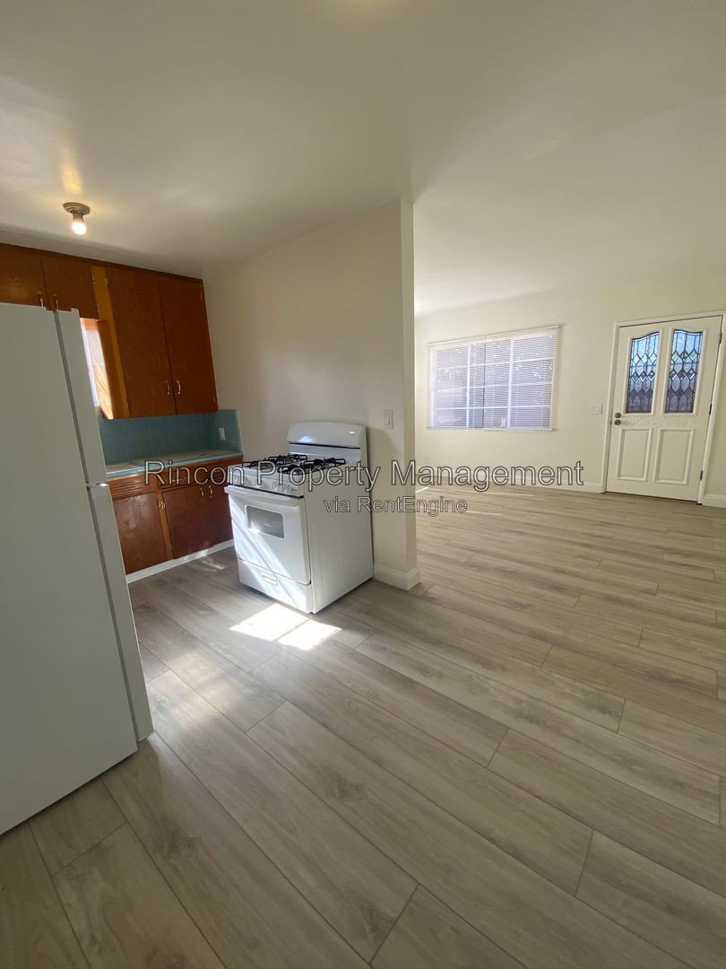 Gallery Image 0