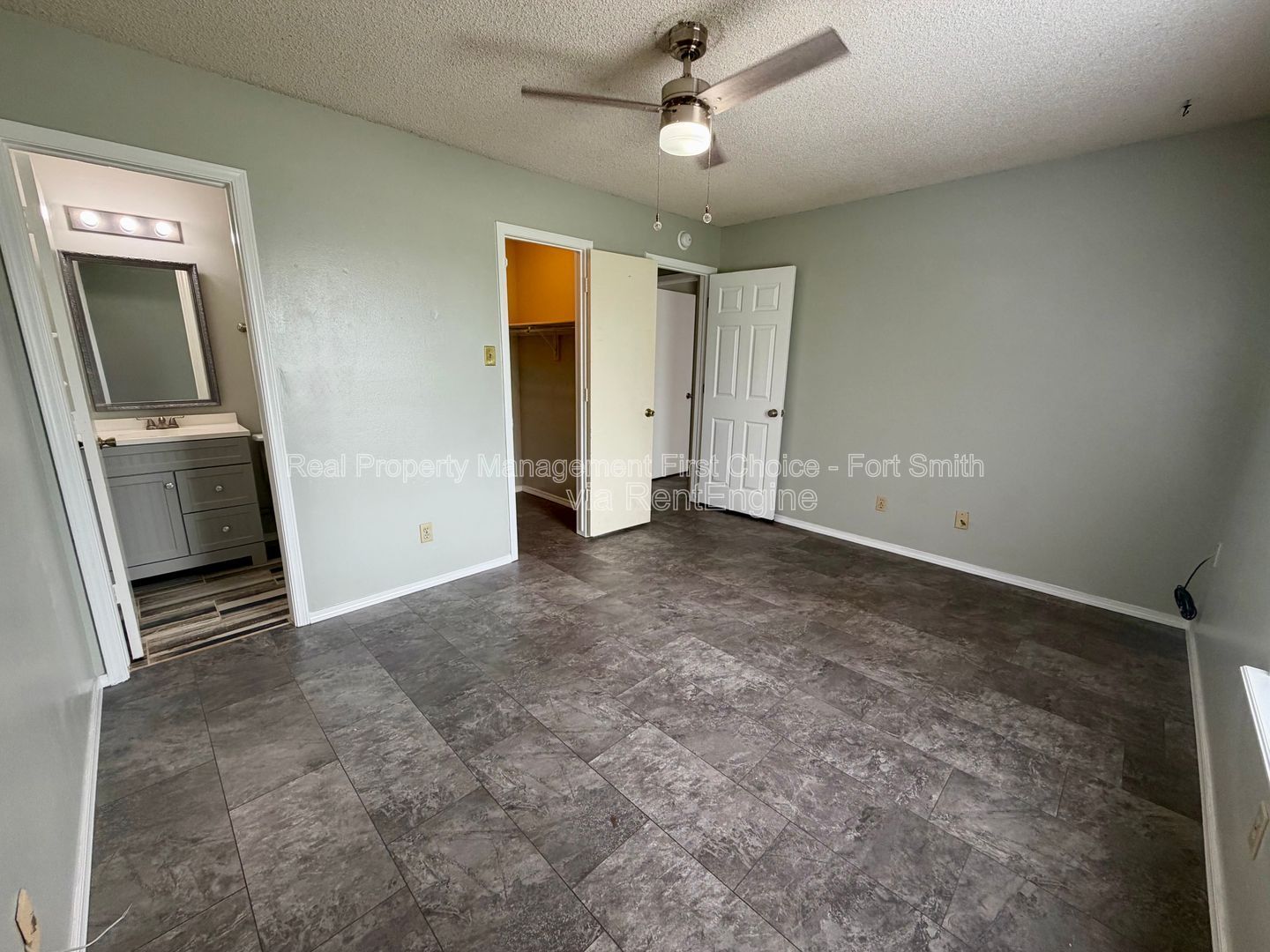 Gallery Image 16