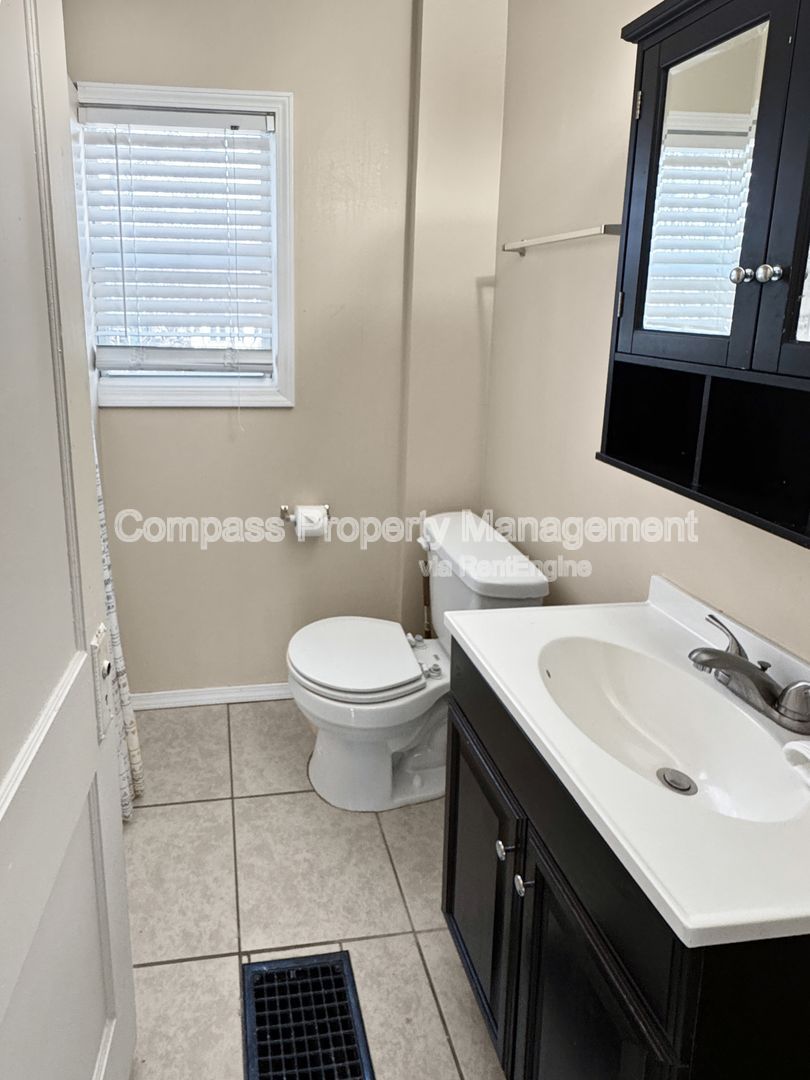 Gallery Image 18