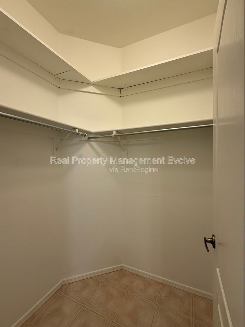 Gallery Image 31