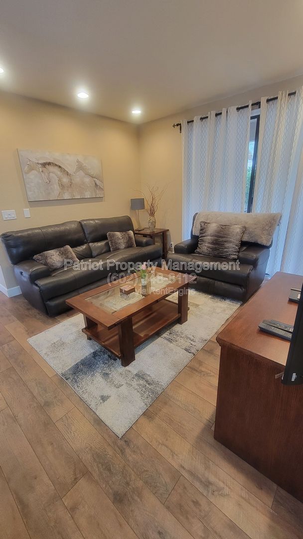 Gallery Image 0