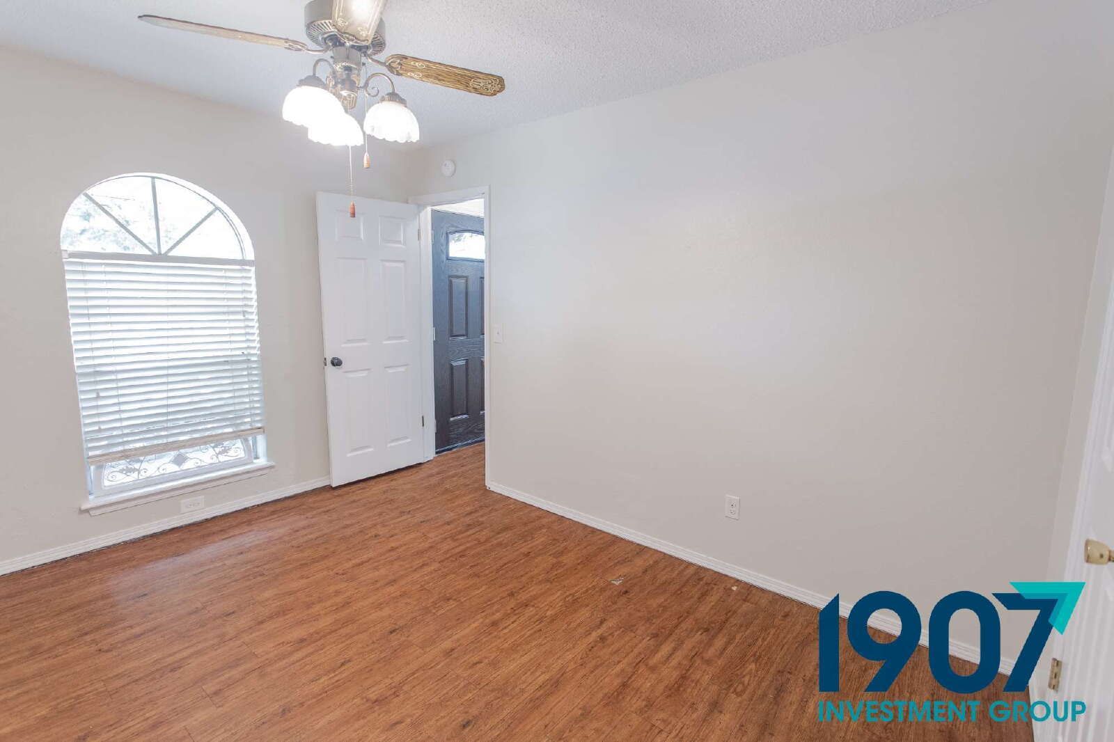 Gallery Image 17