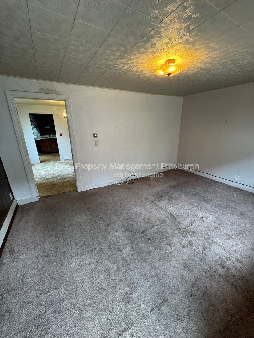 Gallery Image 0