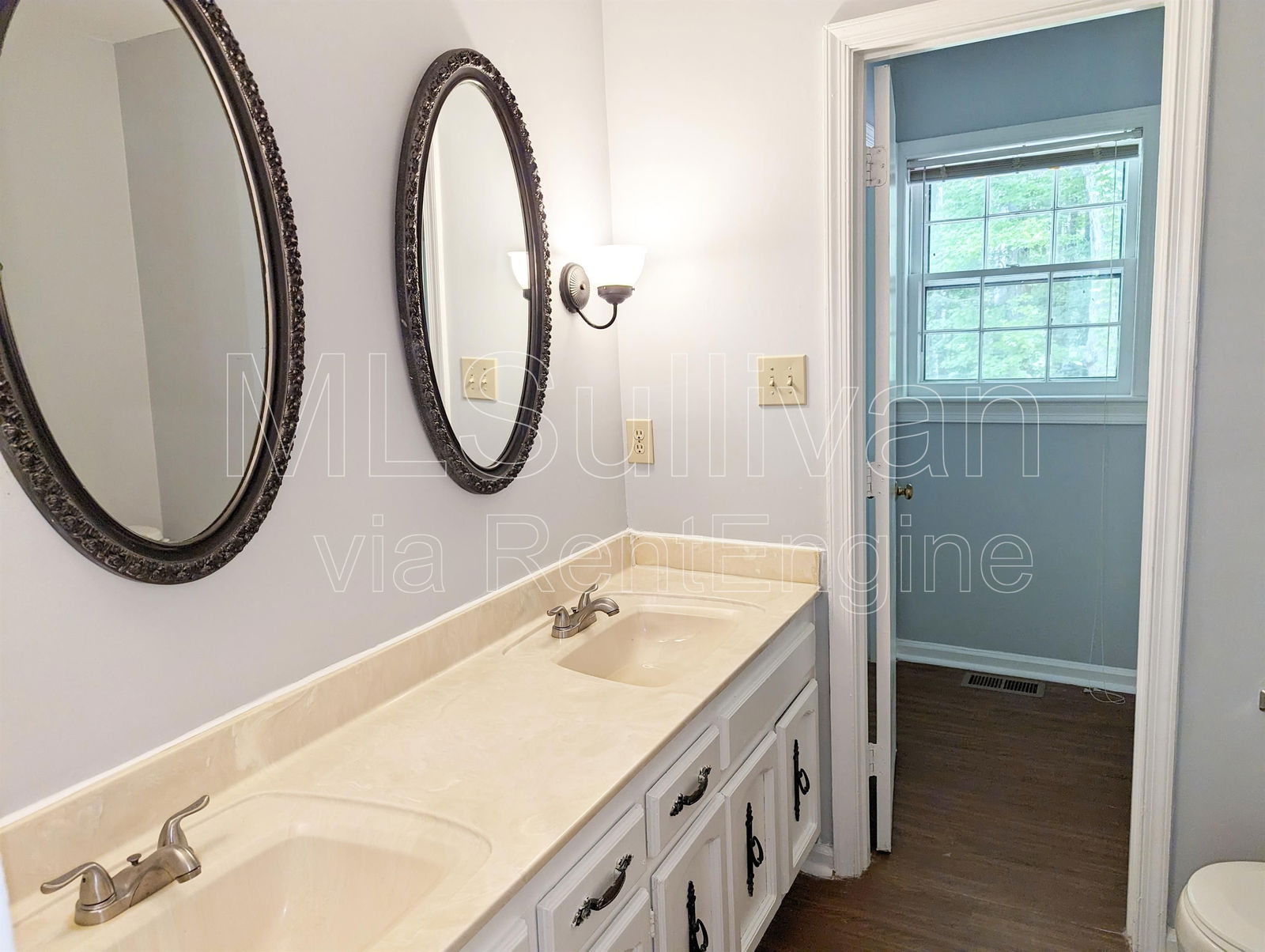 Gallery Image 11