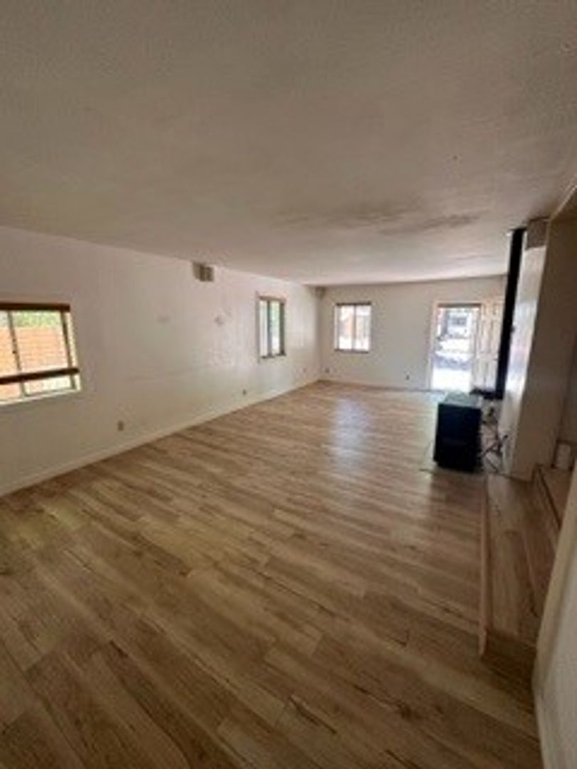Gallery Image 19