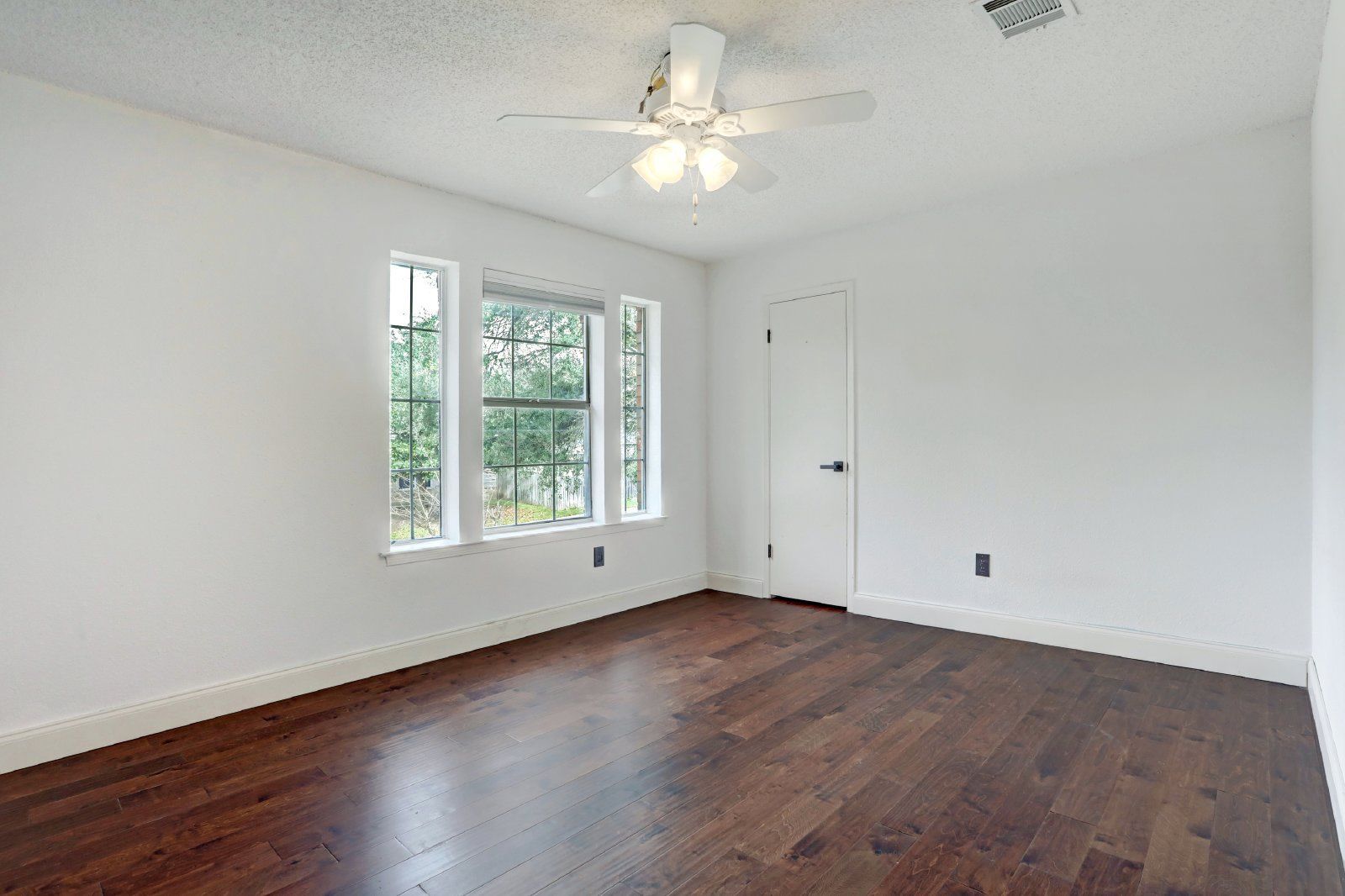Gallery Image 18