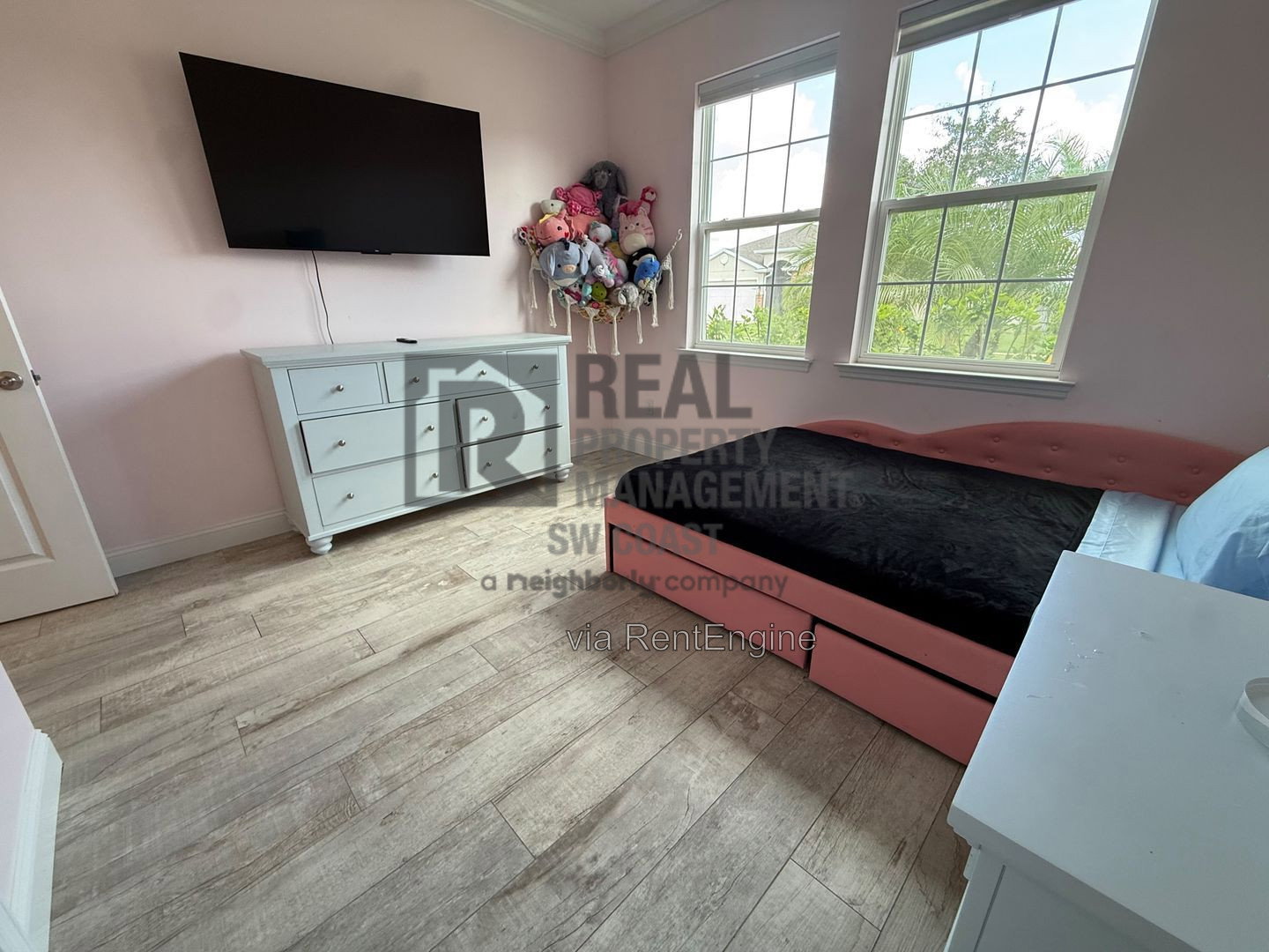 Gallery Image 22