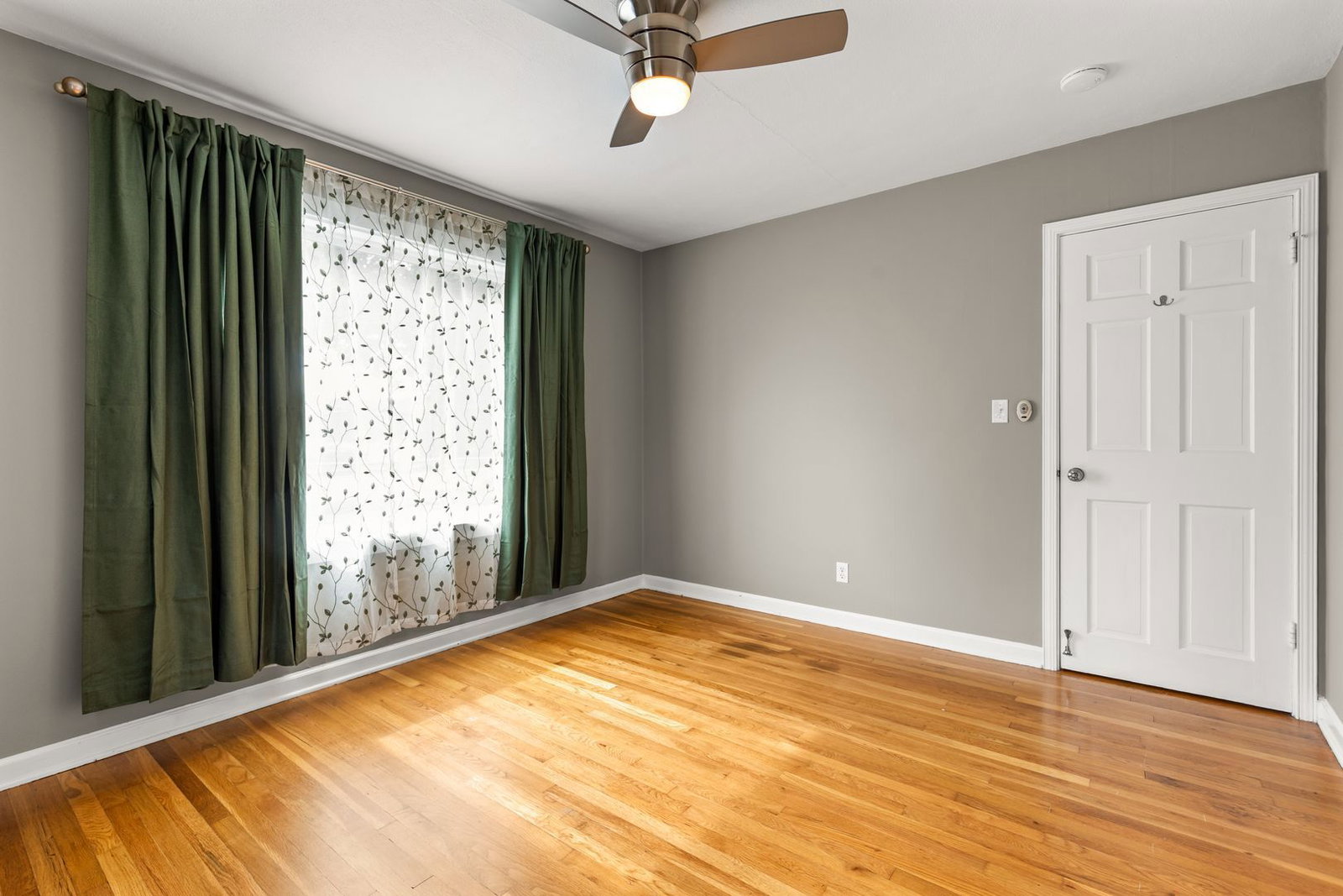 Gallery Image 13