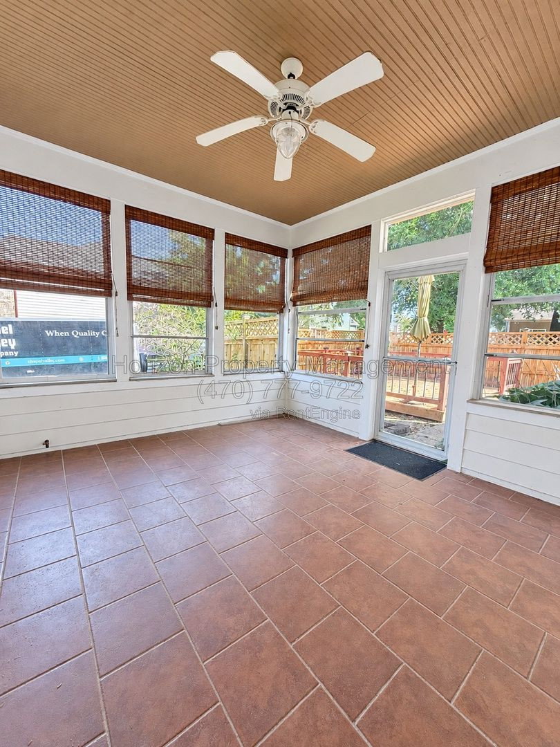 Gallery Image 9