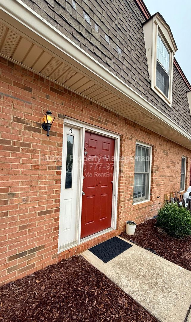 Gallery Image 0