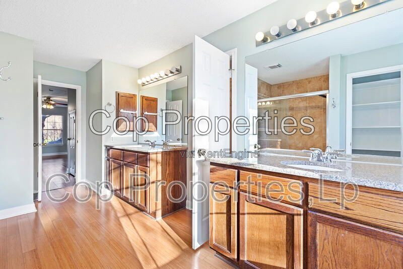 Gallery Image 16