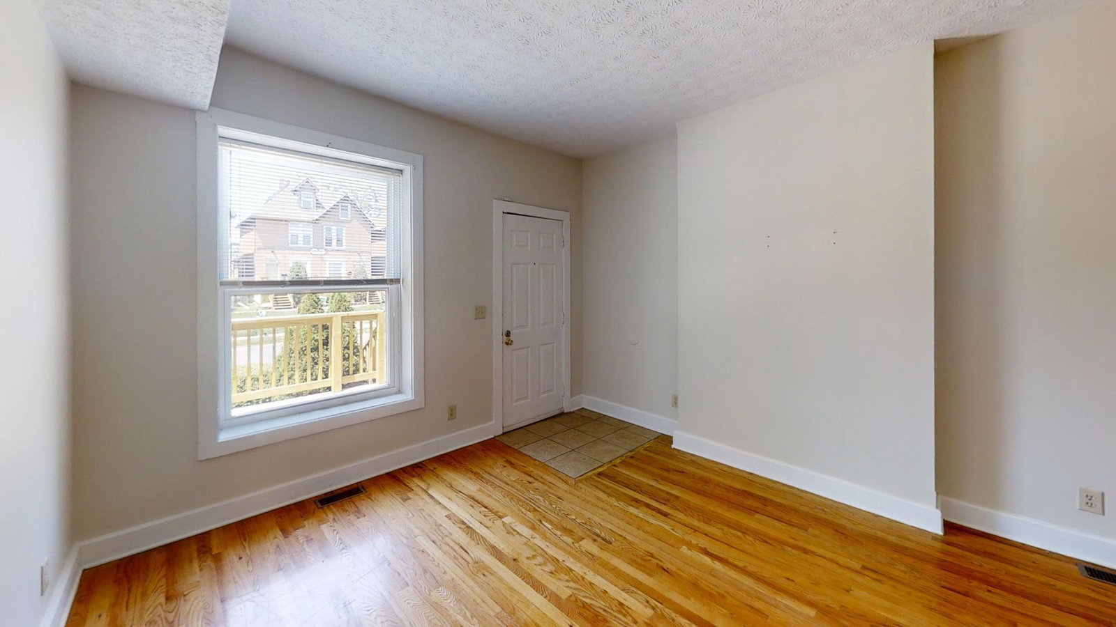 Gallery Image 0