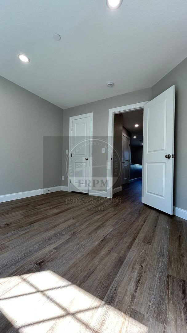Gallery Image 33