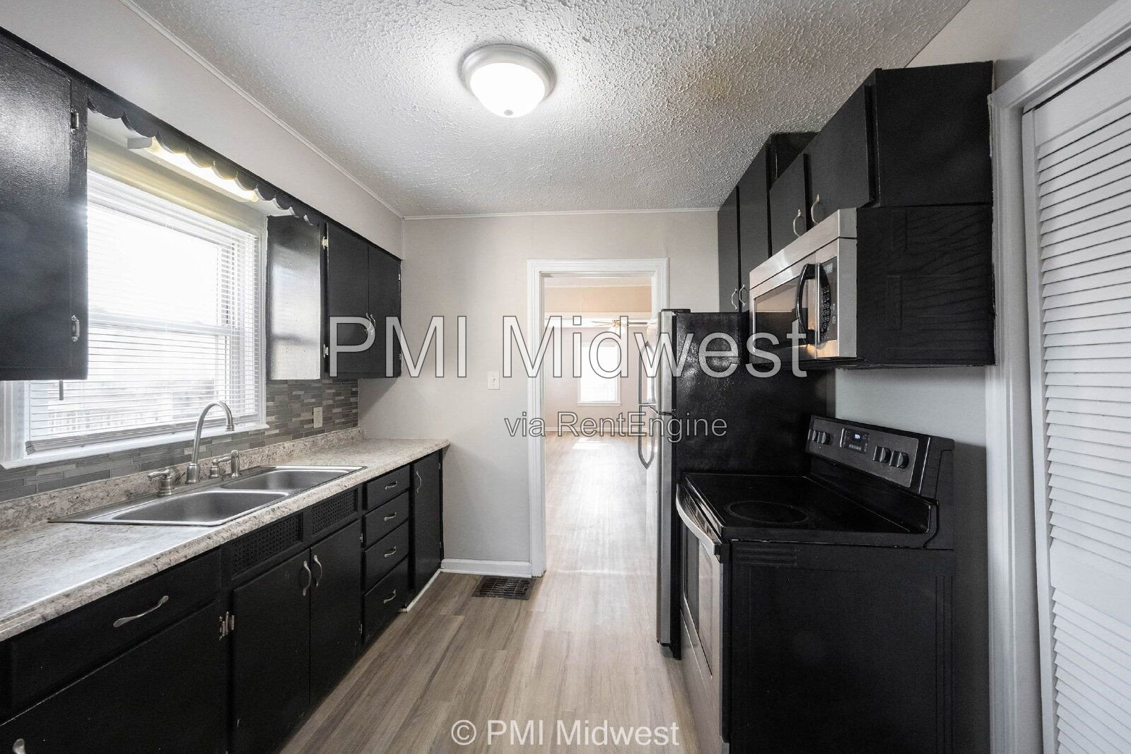 Gallery Image 13