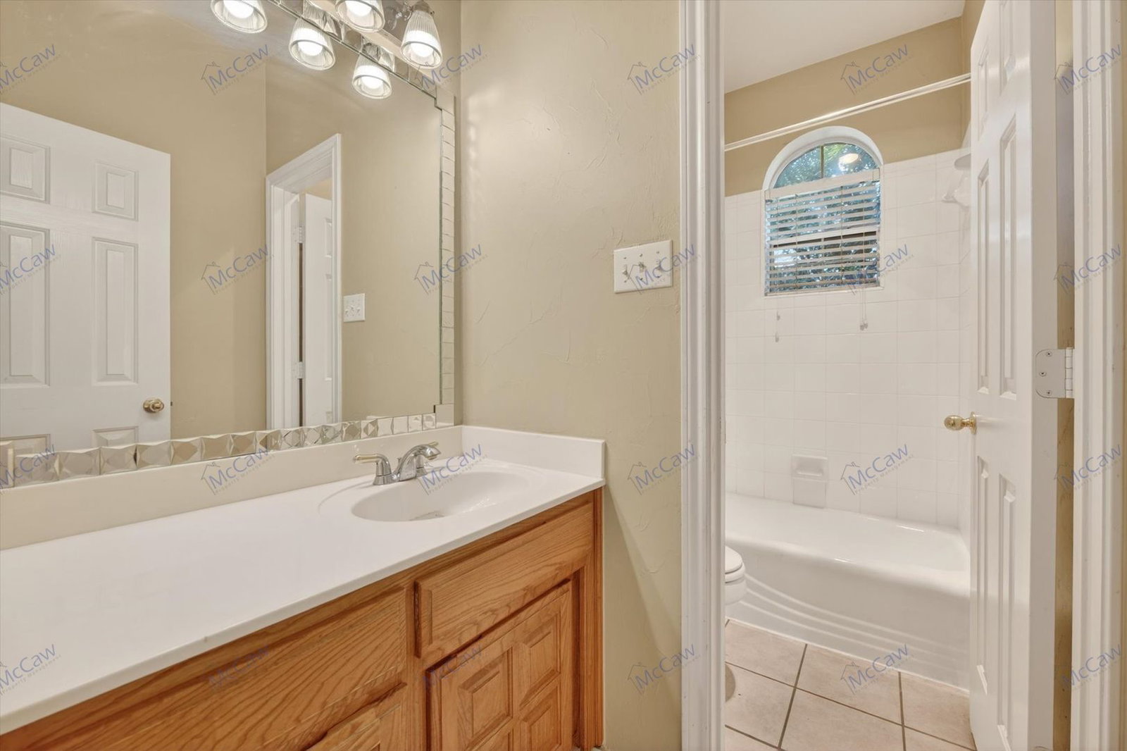 Gallery Image 19