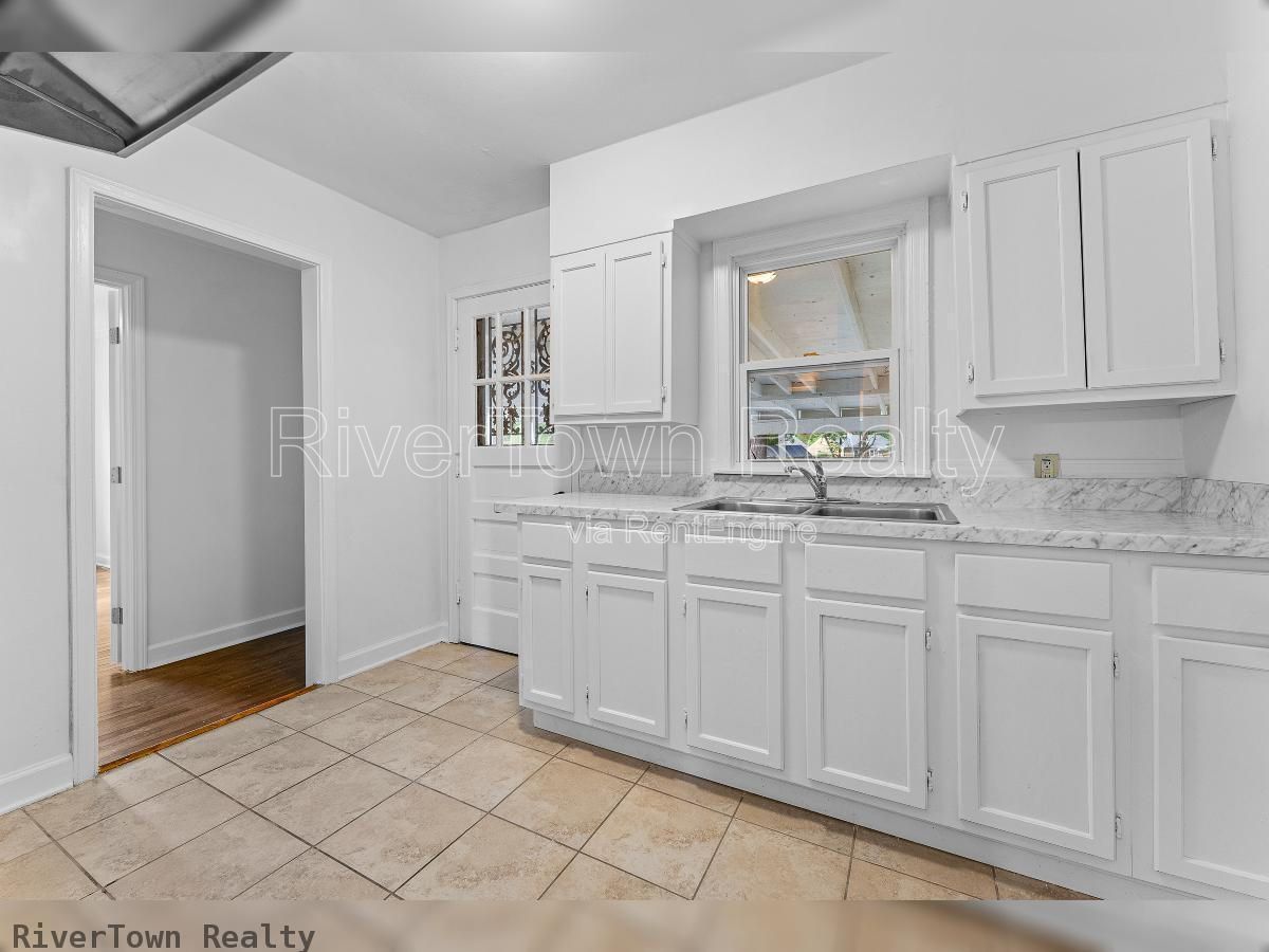 Gallery Image 17