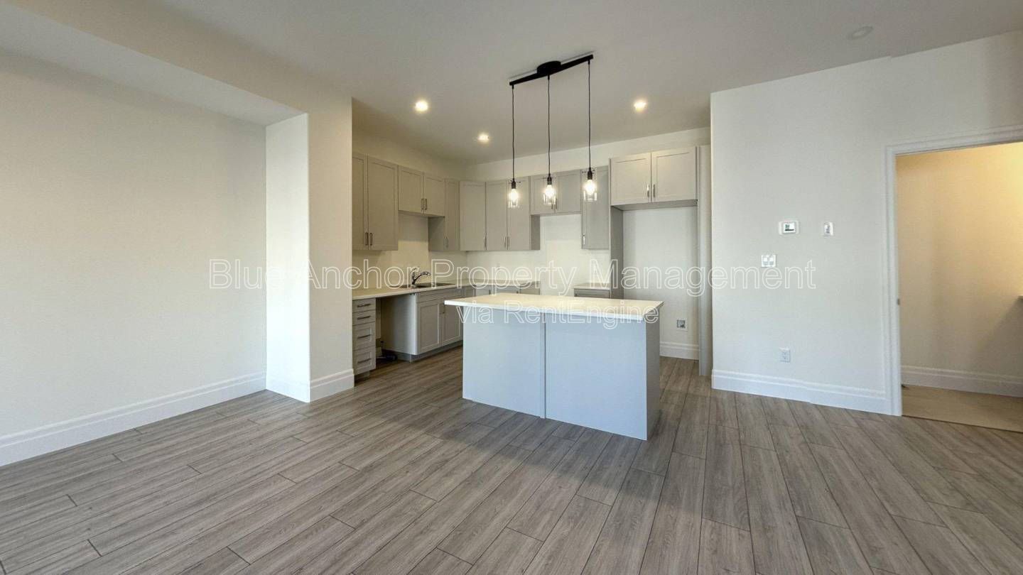 Gallery Image 0
