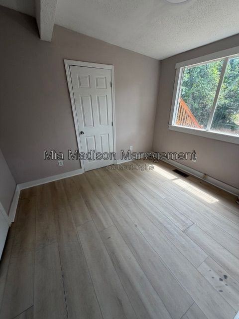 Gallery Image 21
