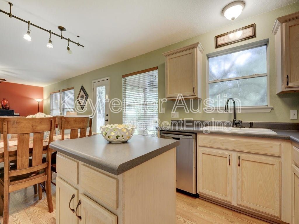 Gallery Image 17