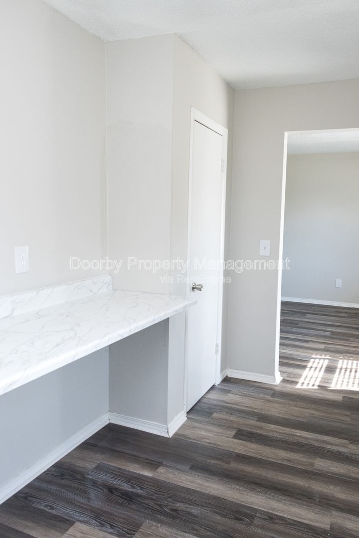 Gallery Image 6