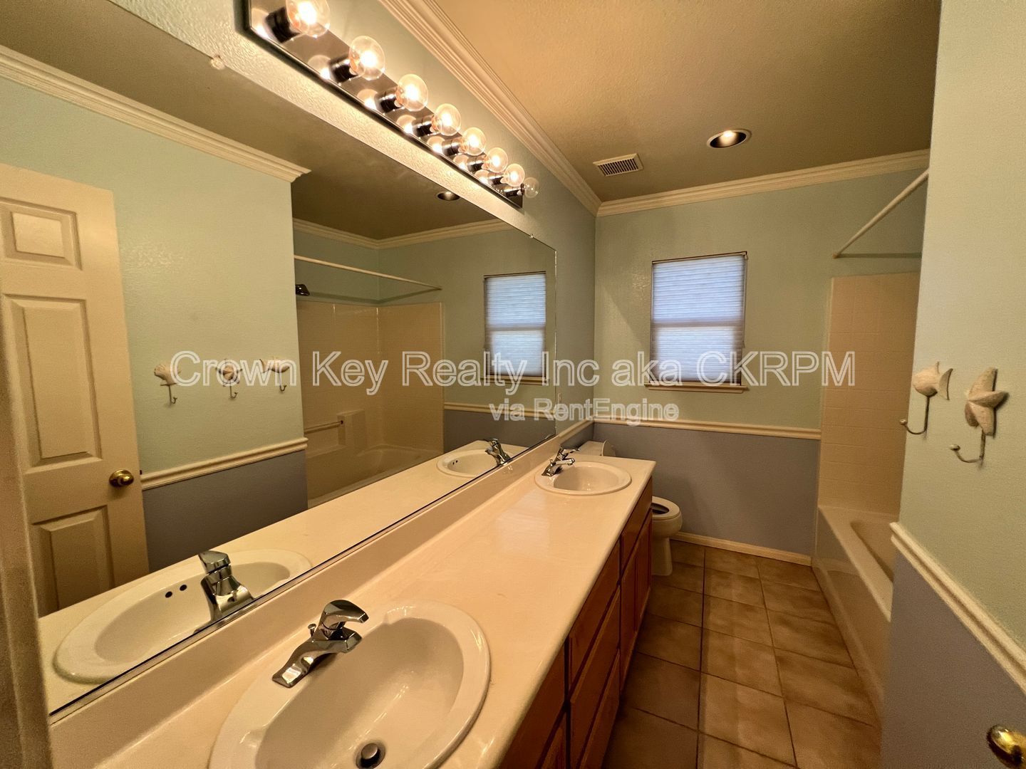 Gallery Image 30