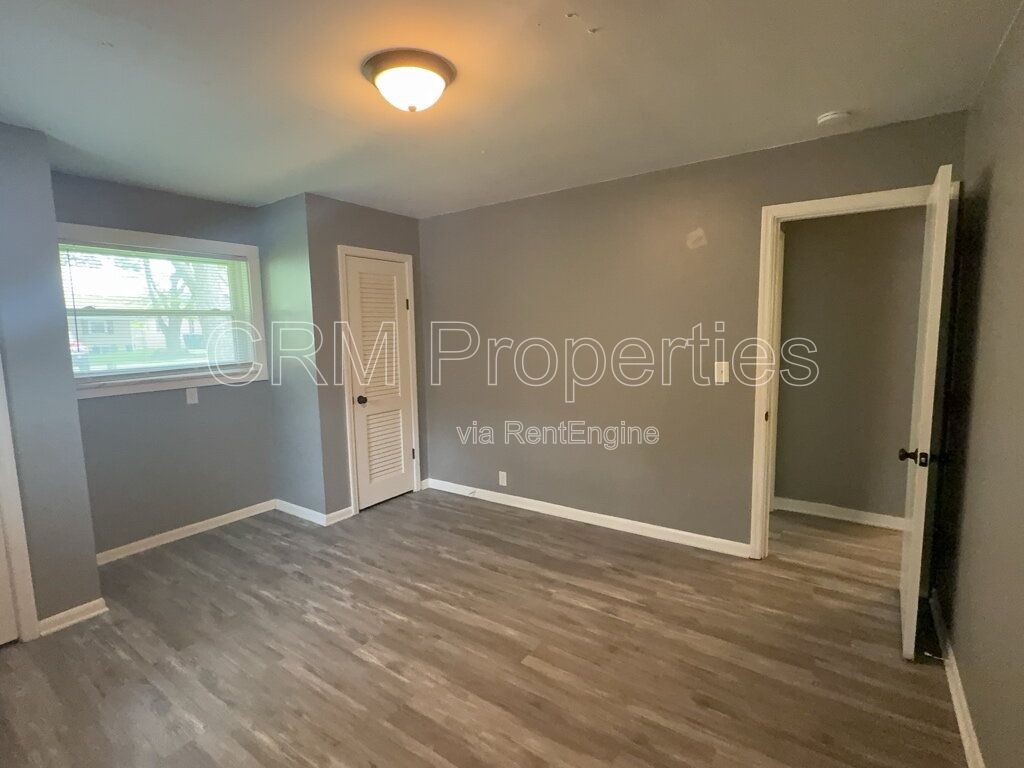 Gallery Image 16