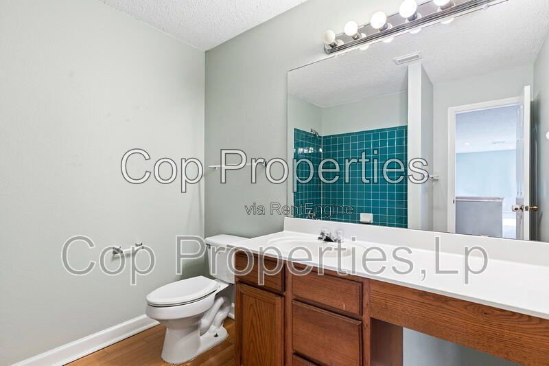 Gallery Image 33