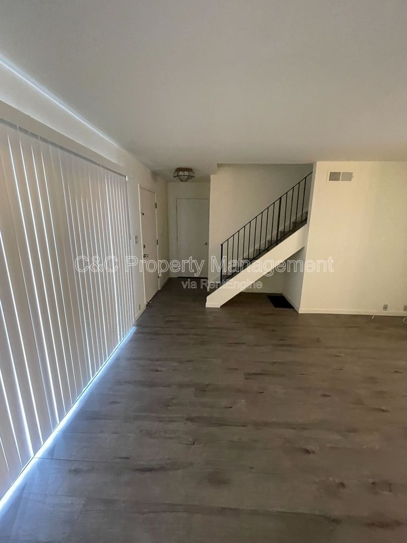 Gallery Image 0