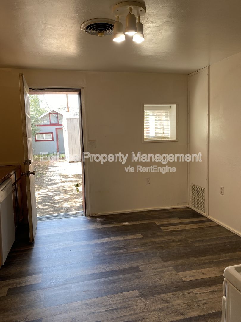 Gallery Image 16