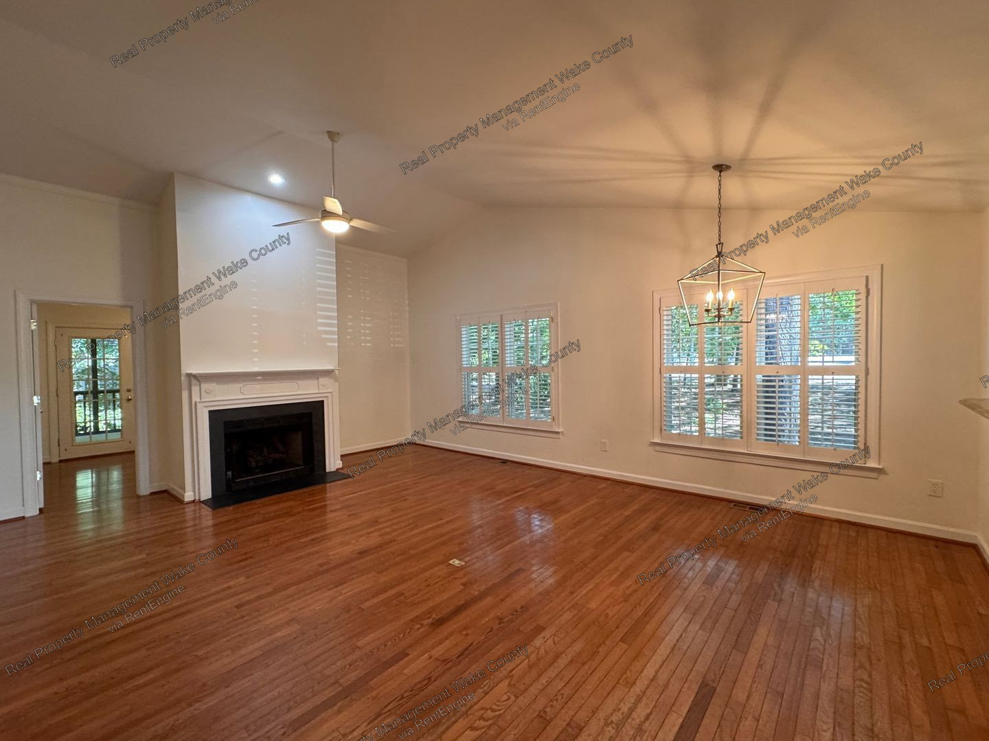 Gallery Image 19