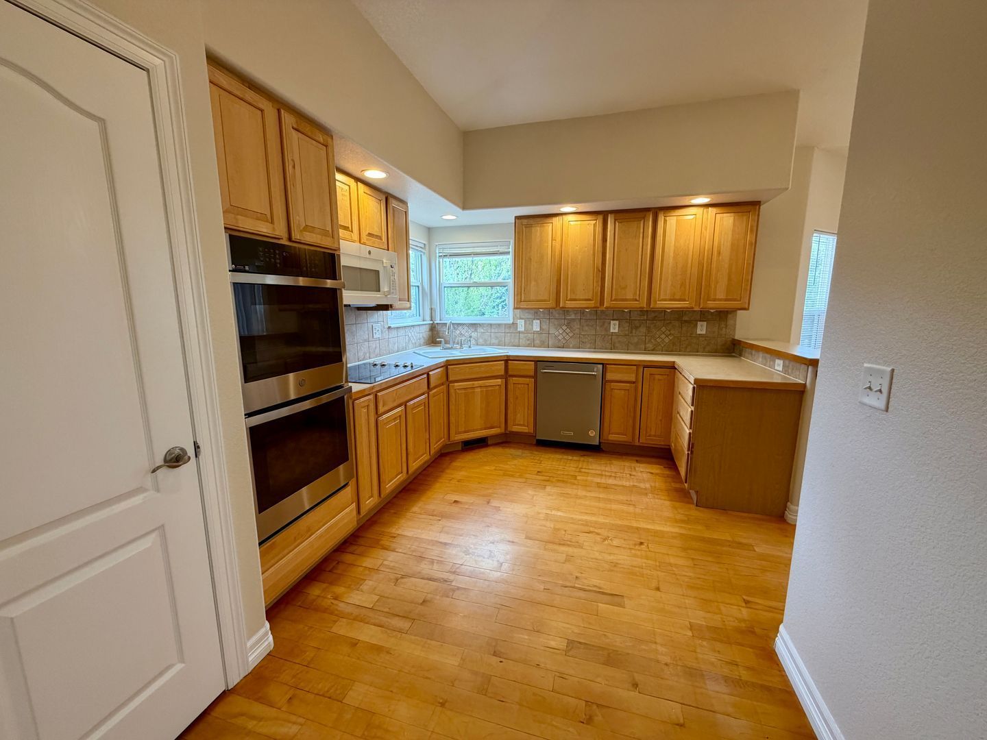 Gallery Image 13