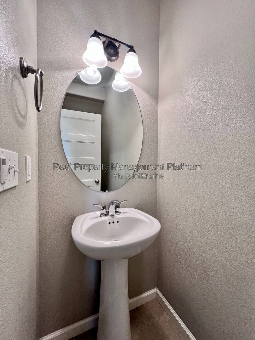 Gallery Image 16