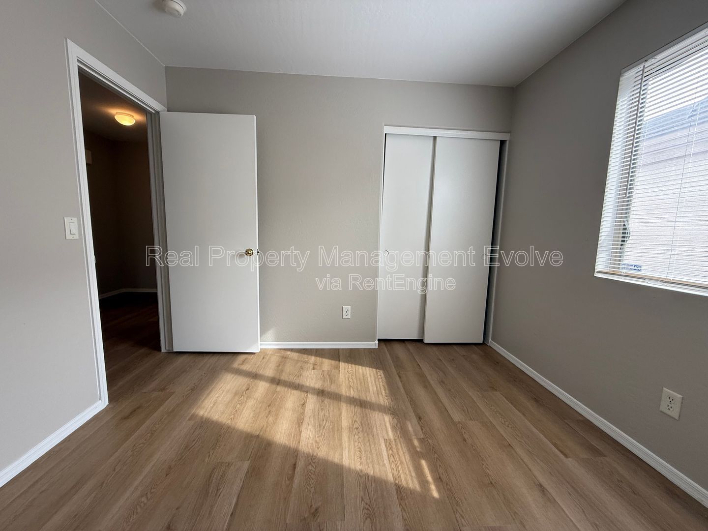 Gallery Image 16